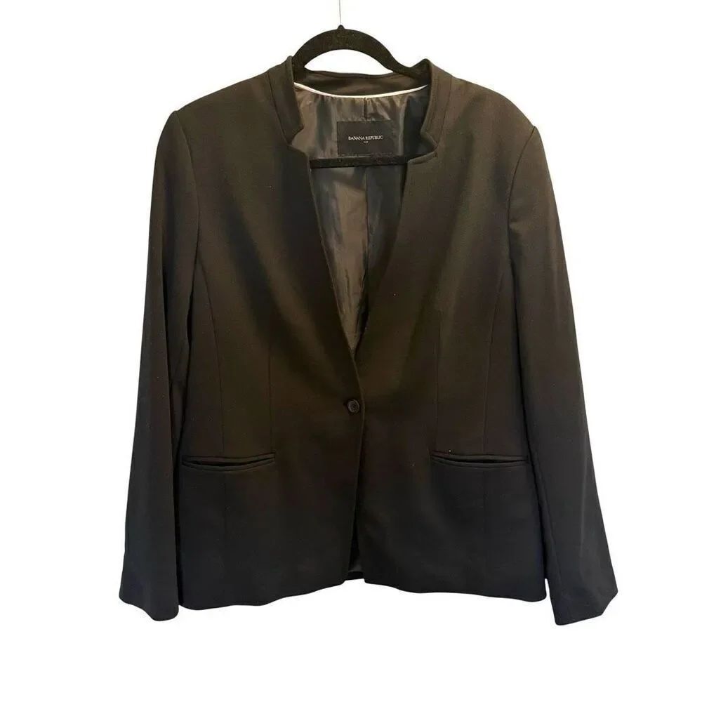 Banana Republic single button black blazer size 14